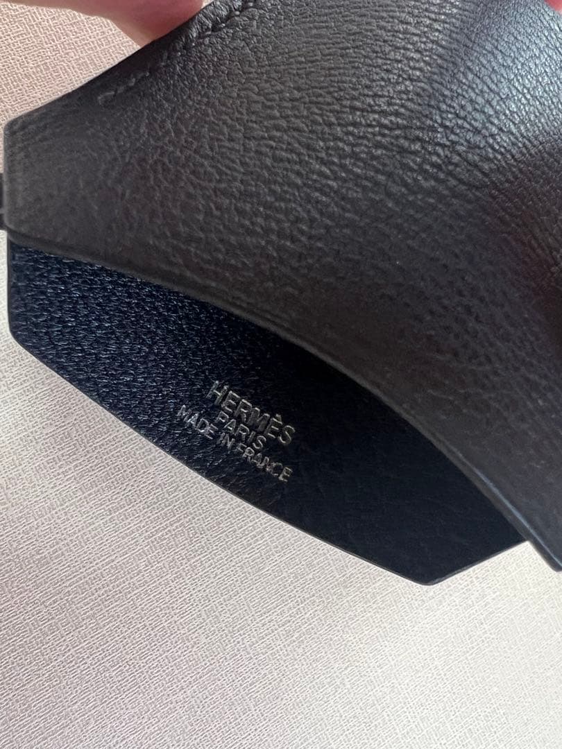 HERMES エルメス　レザーキーリング付き　ネック