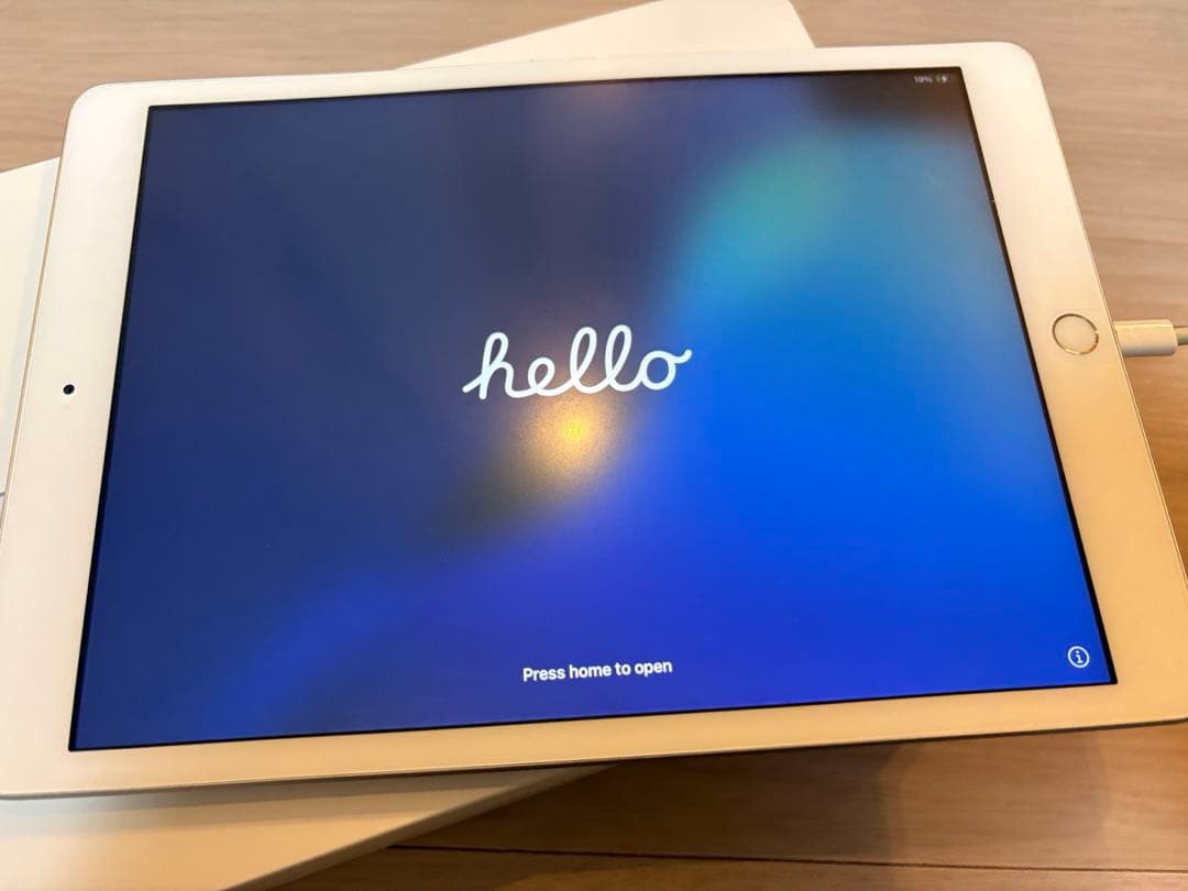iPad 第７世代　10.２インチ シルバー 本体＋箱