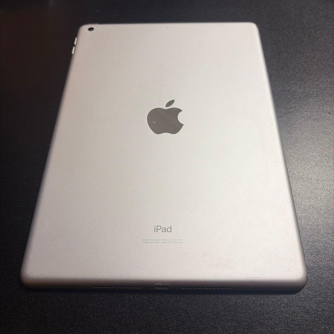 ipad 第7世代 シルバー wifiモデル シルバー 32gb