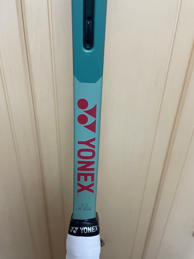 美品YONEX PERCEPT 100D G2 テニスラケット