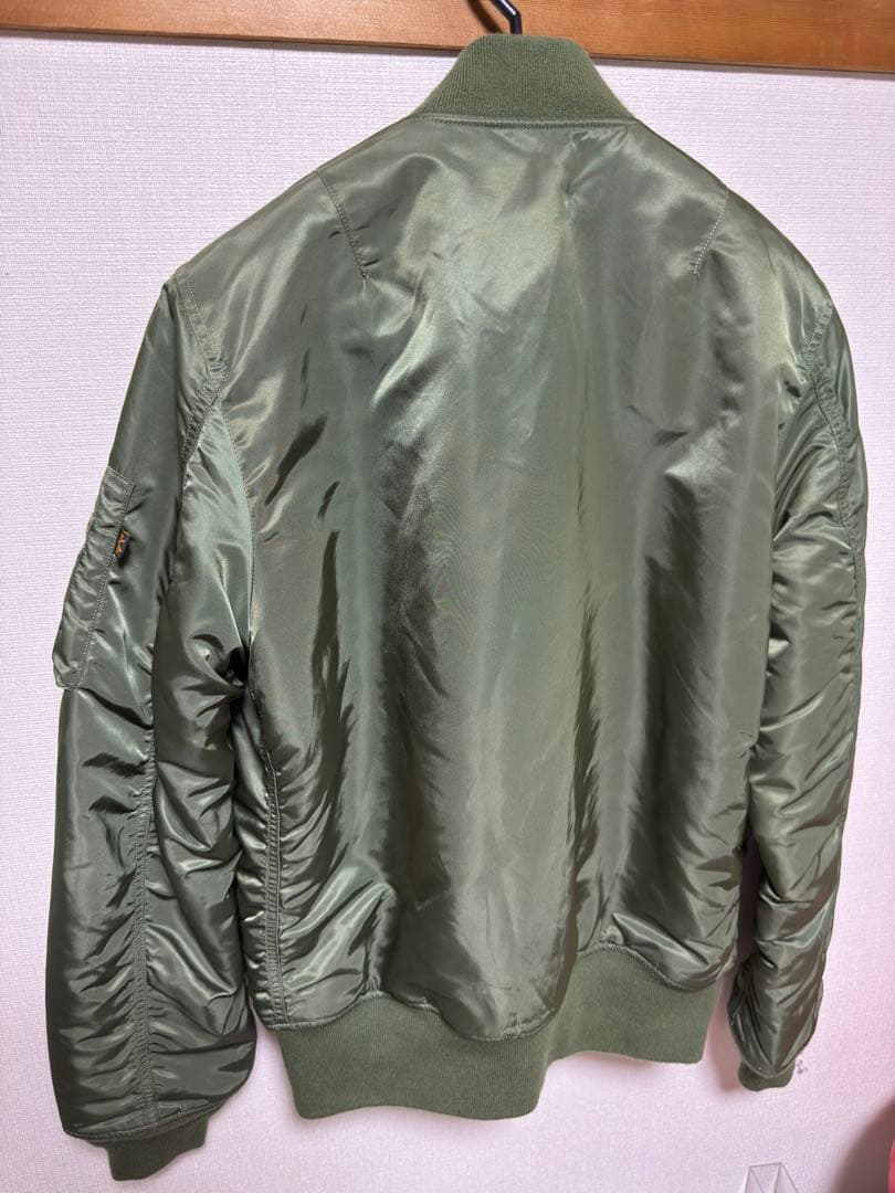 国内正規品Alpha Industries MA-1 ジャケットスリムモデル