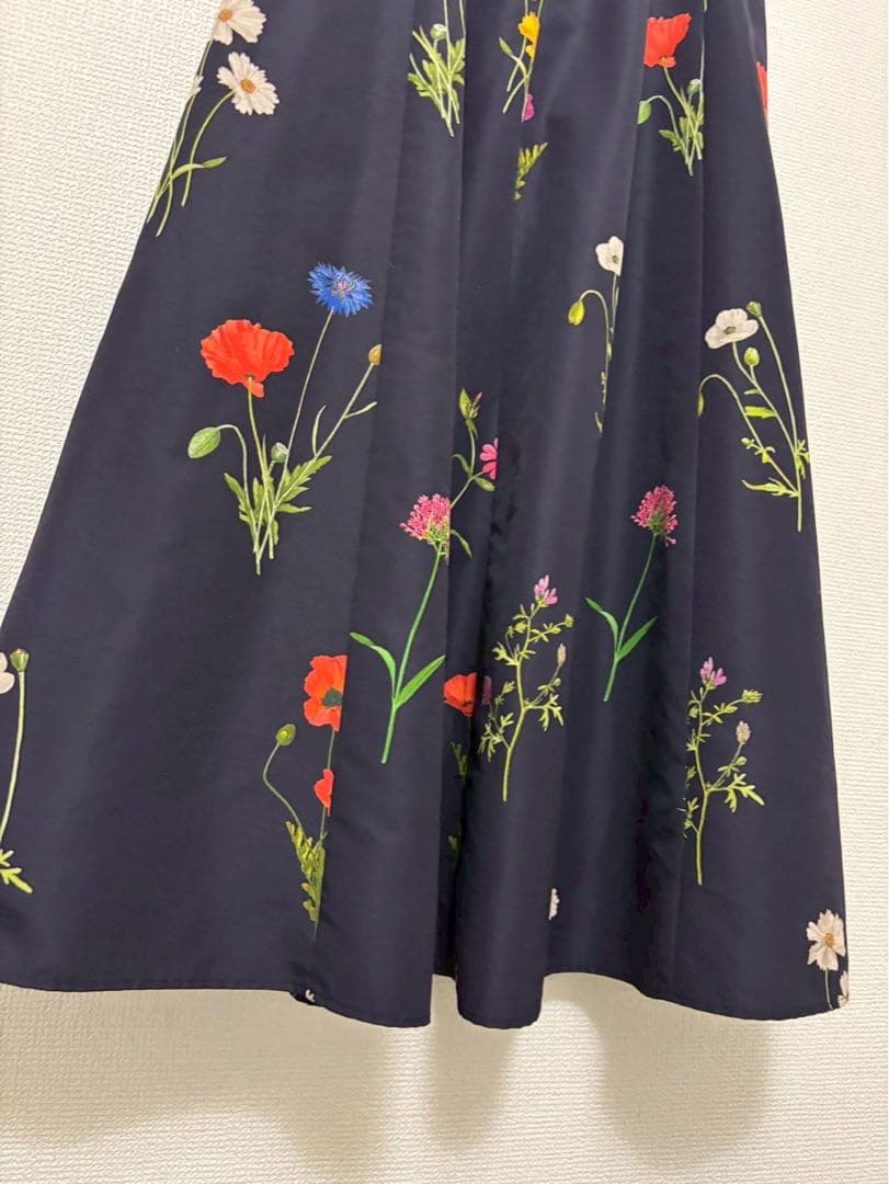 美品　SNIDEL スナイデル　 フレアプリントスカート　ネイビー　サイズ0
