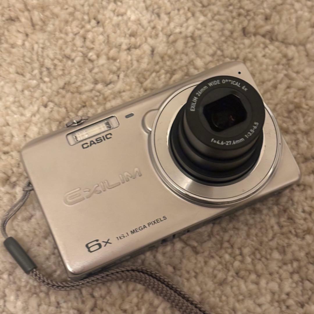 CASIO EXILIM EX-ZS26 シルバー コンパクトデジタルカメラ
