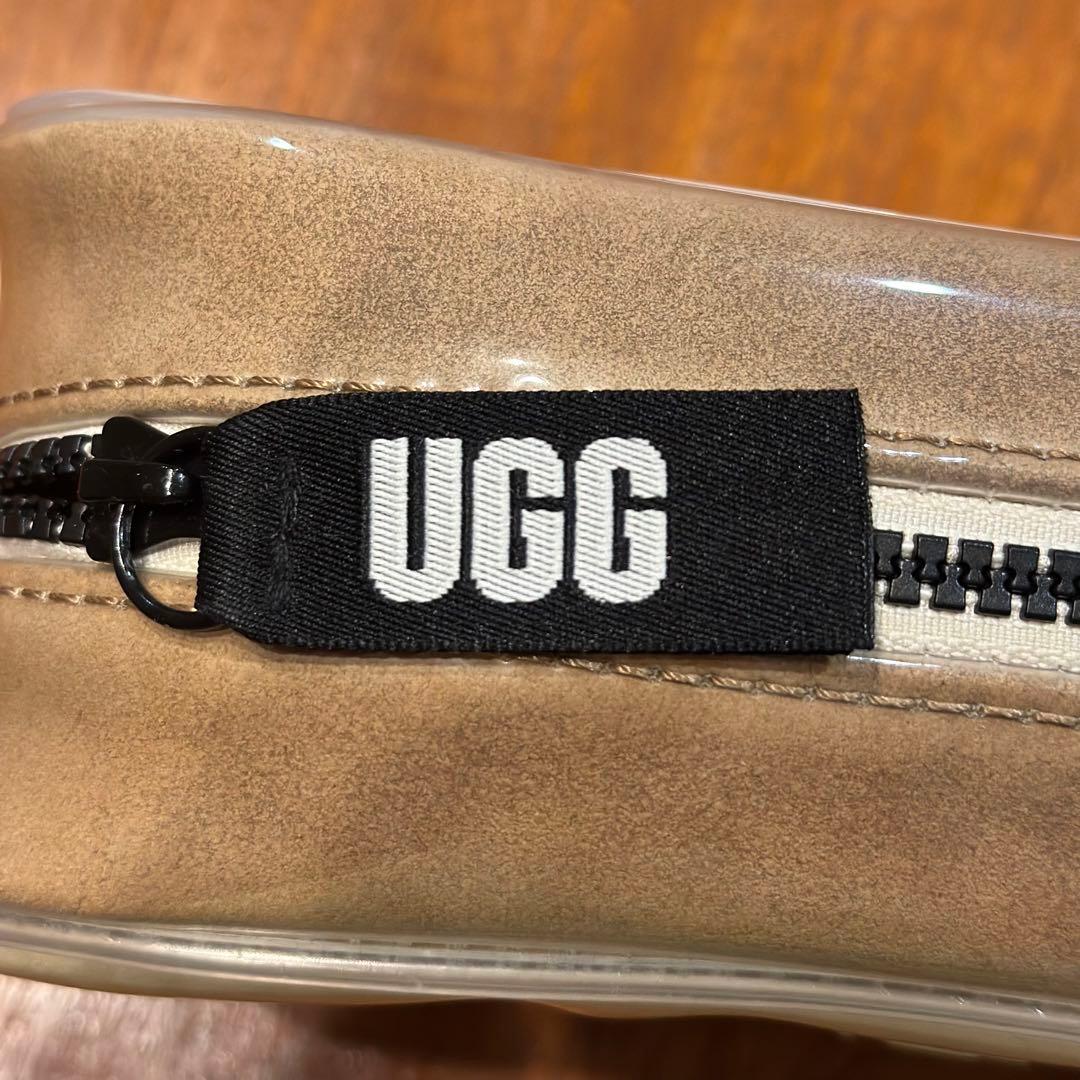 【保存袋付】UGG ボディバッグ