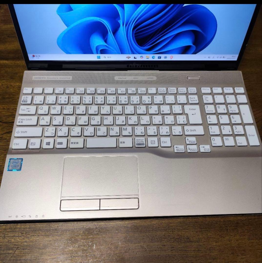 と*ん様 FUJITSU WindowsノートPC ONKYOスピーカー搭載