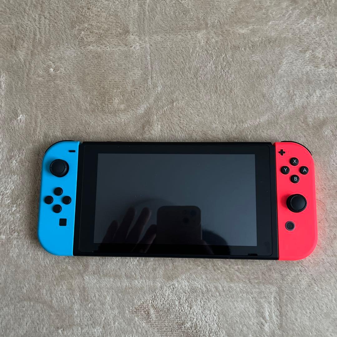 Switch 本体　(カセット2つ付き)