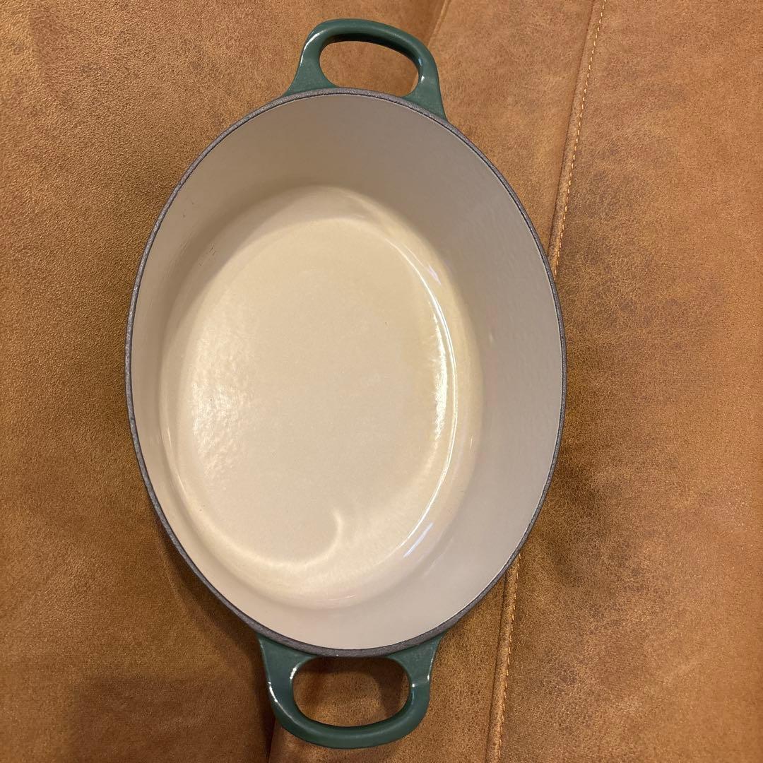 Le Creuset オーバル グリーン