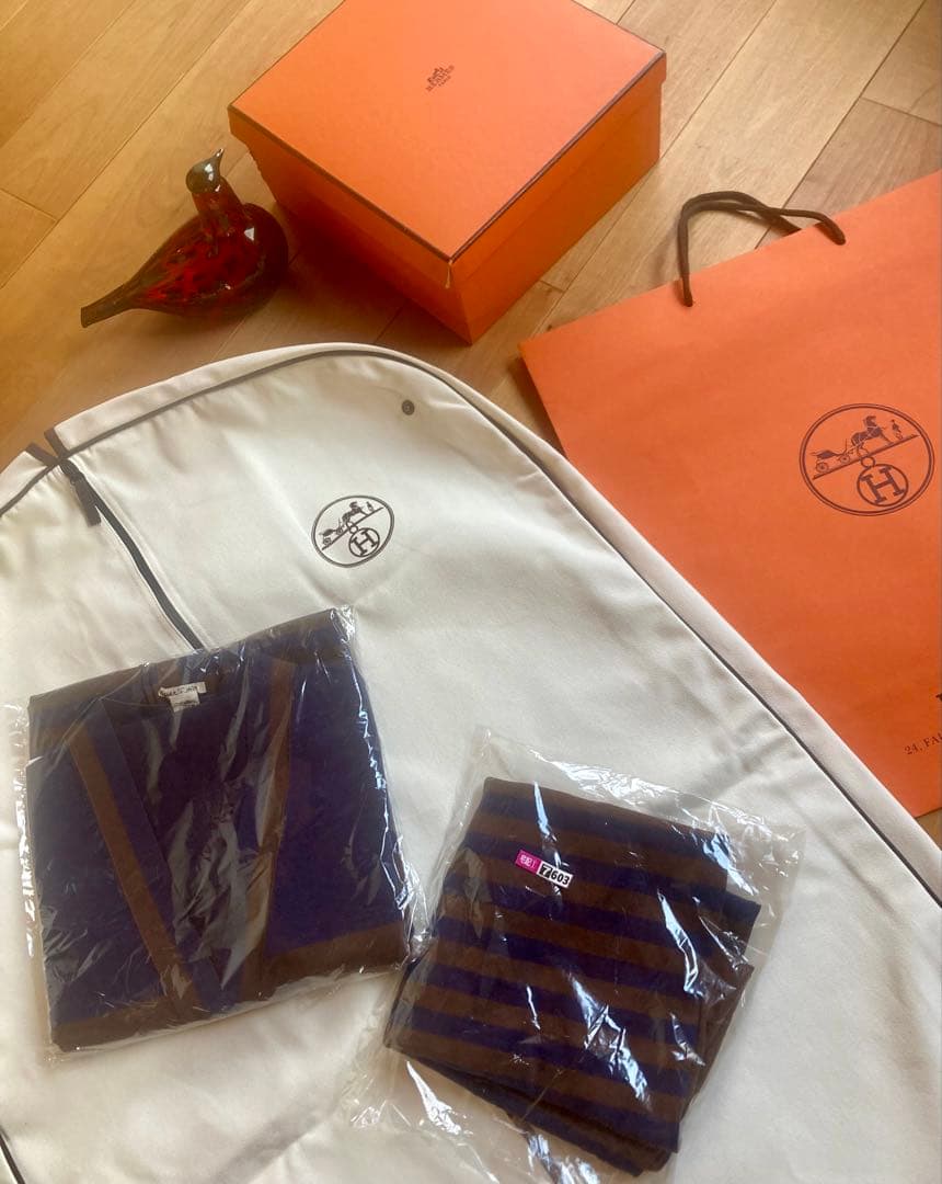 HERMÈS ゴルチェ期 アンサンブル シェルボタン クリーニング済　春夏秋物