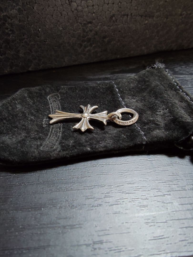 CHROME HEARTS クロムハーツ　タイニーCHクロスチャームペンダント