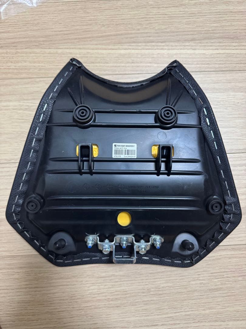 新品ZH2純正シート　ブラック シート　エルゴノミックデザイン