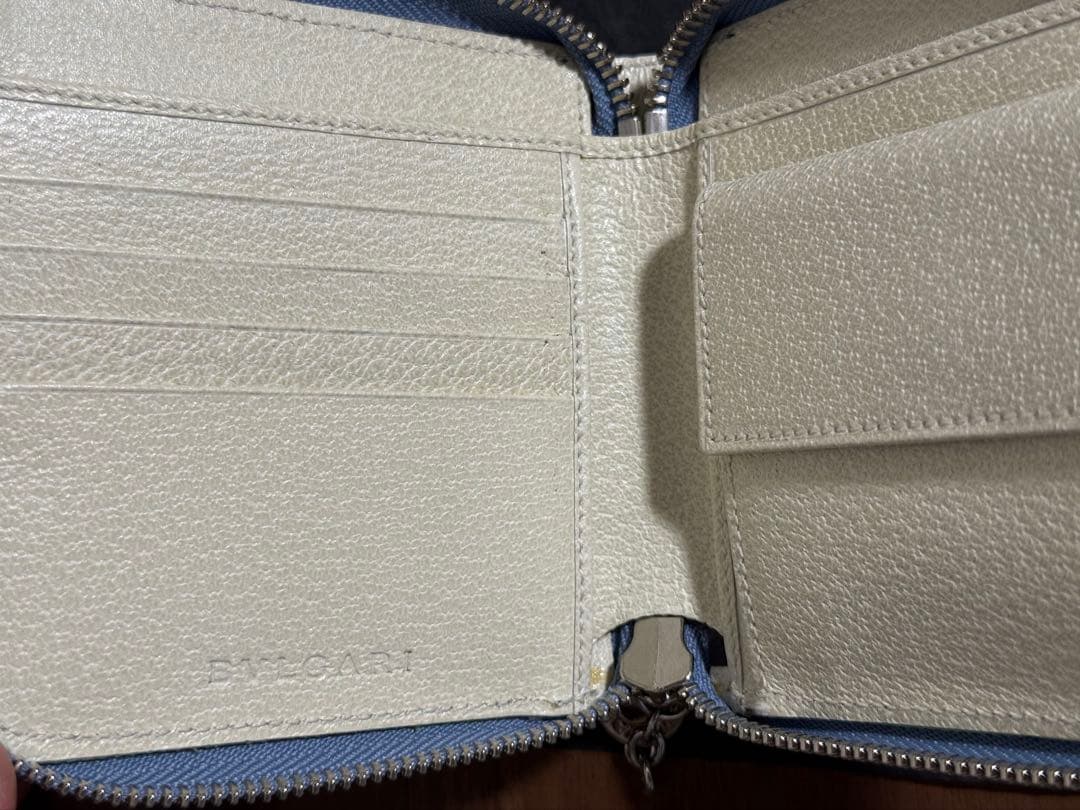 【新品・未使用】BVLGARI ロゴマニア 二つ折り財布 ブルー（箱付き）