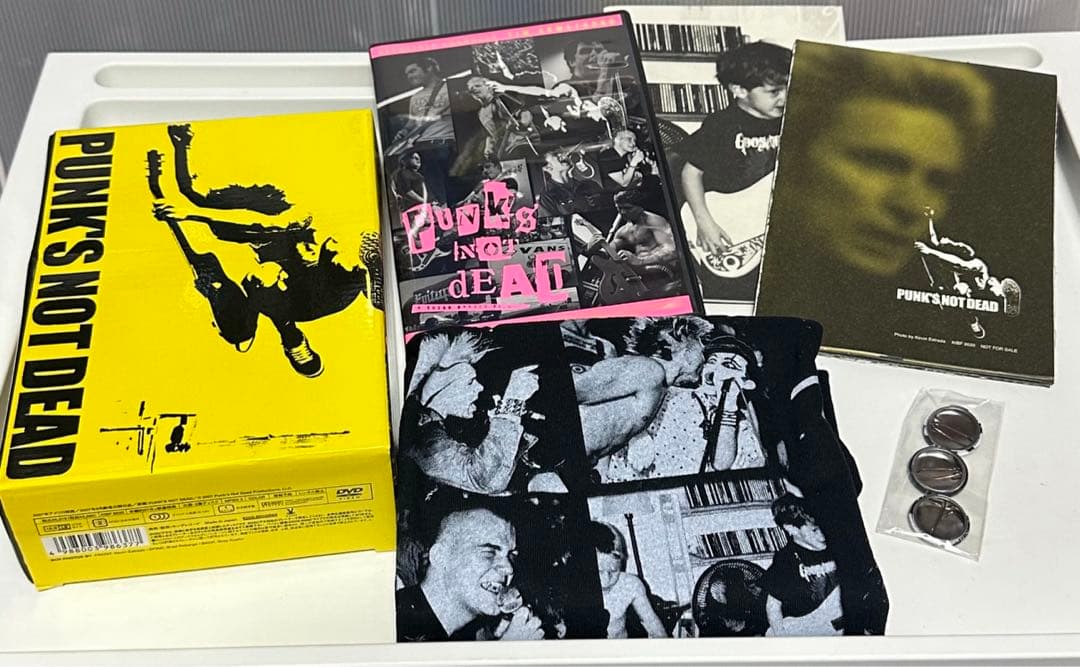 PUNK'S NOT DEAD SPECIAL BOX('07米)〈初回完全限…